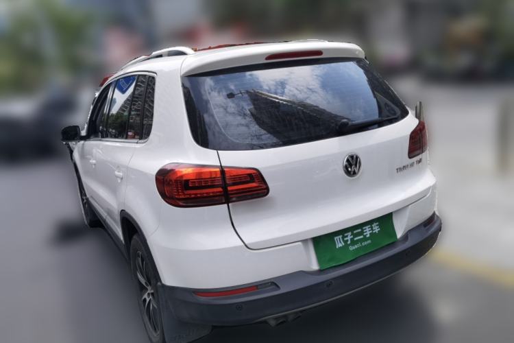 Used Volkswagen Tiguan 2015 1.8TSI Automatic Two-Wheel Drive Luxury Model Rear Left 45 Deg