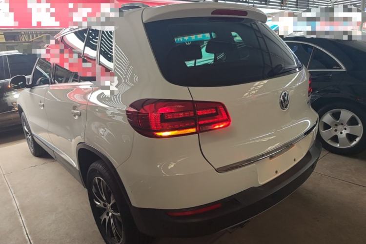 Used Volkswagen Tiguan 2015 1.8TSI Automatic Two-Wheel Drive Luxury Model Rear Left 45 Deg