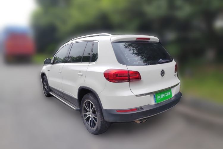 Used Volkswagen Tiguan 2015 1.8TSI Automatic All-Wheel-Drive Luxury Model Rear Left 45 Deg