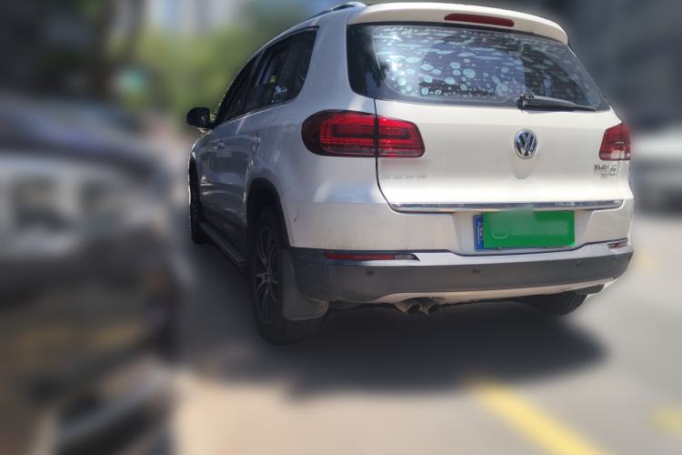 Used Volkswagen Tiguan 2015 1.8TSI Automatic Two-Wheel Drive Luxury Model Rear Left 45 Deg