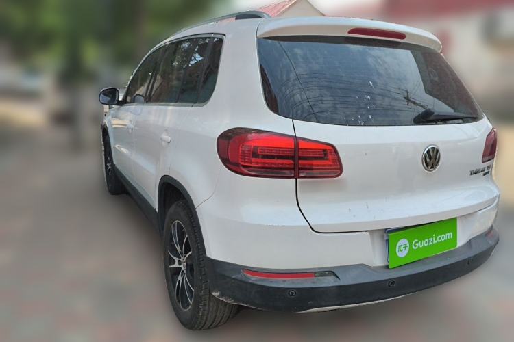 Used Volkswagen Tiguan 2015 1.8TSI Automatic All-Wheel-Drive Luxury Model Rear Left 45 Deg
