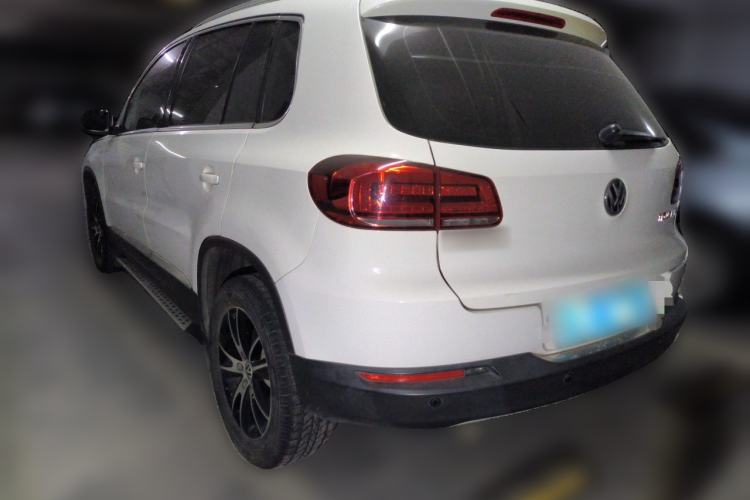 Used Volkswagen Tiguan 2015 1.8TSI Automatic Two-Wheel Drive Luxury Model Rear Left 45 Deg
