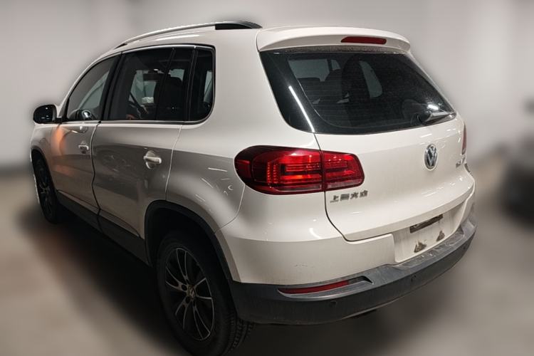 Used Volkswagen Tiguan 2015 1.8TSI Automatic Two-Wheel Drive Luxury Model Rear Left 45 Deg