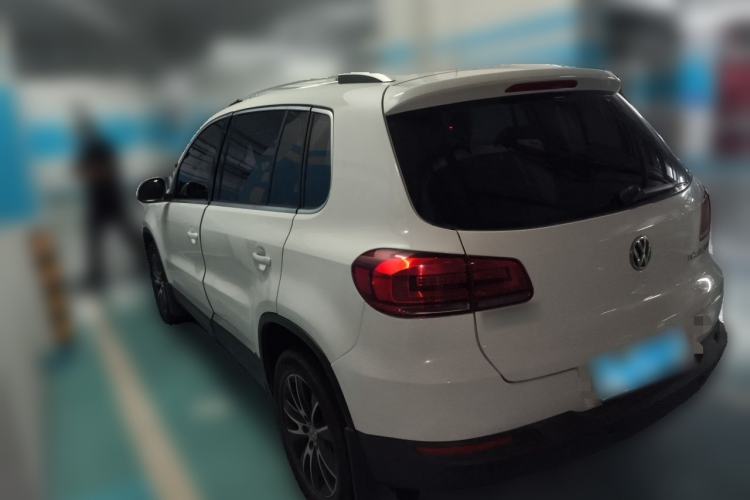 Used Volkswagen Tiguan 2015 1.8TSI Automatic Two-Wheel Drive Luxury Model Rear Left 45 Deg