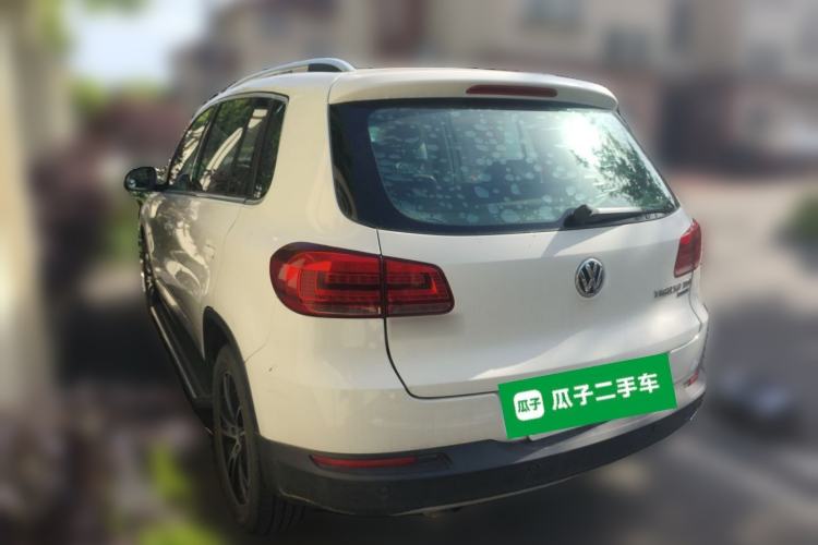 Used Volkswagen Tiguan 2015 1.8TSI Automatic All-Wheel-Drive Luxury Model Rear Left 45 Deg