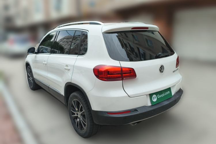 Used Volkswagen Tiguan 2015 1.8TSI Automatic Two-Wheel Drive Luxury Model Rear Left 45 Deg