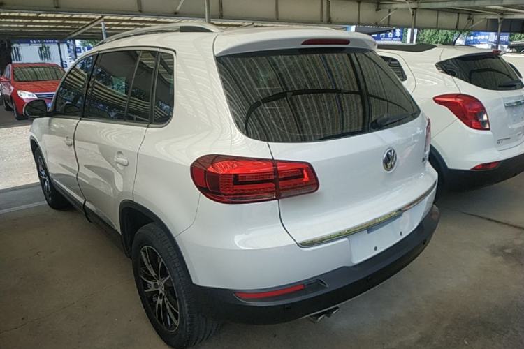 Used Volkswagen Tiguan 2015 1.8TSI Automatic Two-Wheel Drive Luxury Model Rear Left 45 Deg