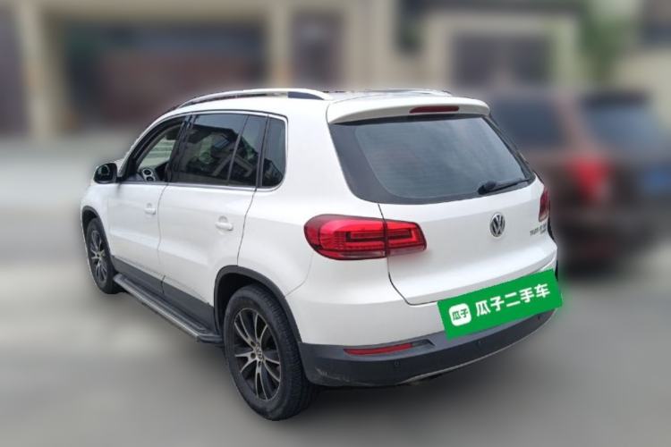 Used Volkswagen Tiguan 2015 1.8TSI Automatic All-Wheel-Drive Luxury Model Rear Left 45 Deg