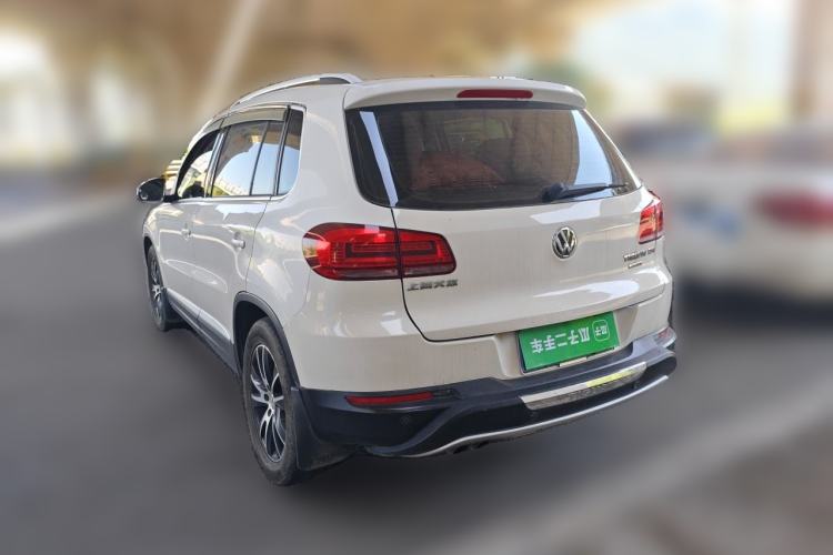 Used Volkswagen Tiguan 2015 1.8TSI Automatic All-Wheel-Drive Luxury Model Rear Left 45 Deg