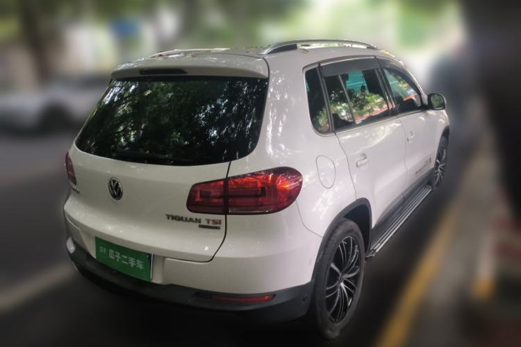 Used Volkswagen Tiguan 2015 2.0 TSI Automatic All-Wheel Drive Flagship Edition Rear Right 45 Deg