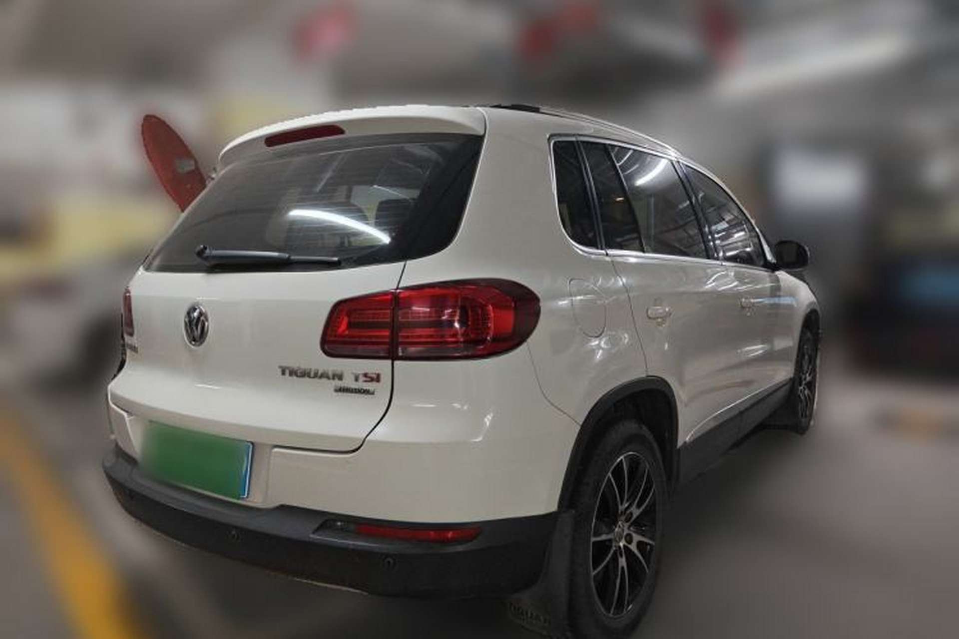 Used Volkswagen Tiguan 2015 2.0 TSI Automatic All-Wheel Drive Luxury Edition Rear Right 45 Deg