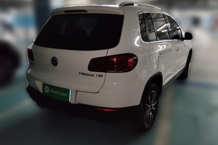 Used Volkswagen Tiguan 2015 1.8TSI Automatic Two-Wheel Drive Luxury Model Rear Right 45 Deg