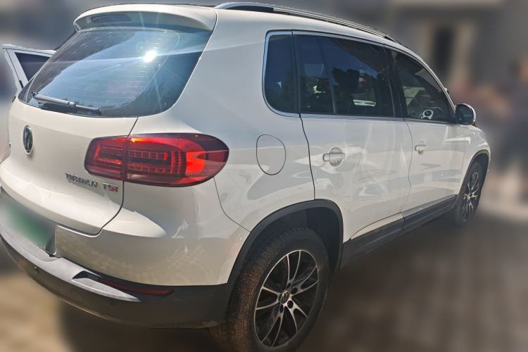 Used Volkswagen Tiguan 2015 1.8TSI Automatic Two-Wheel Drive Luxury Model Rear Right 45 Deg
