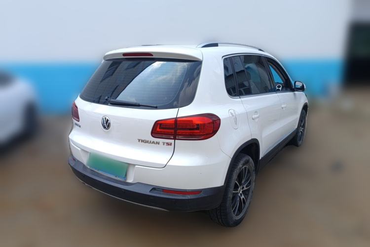 Used Volkswagen Tiguan 2015 1.8TSI Automatic Two-Wheel Drive Luxury Model Rear Right 45 Deg