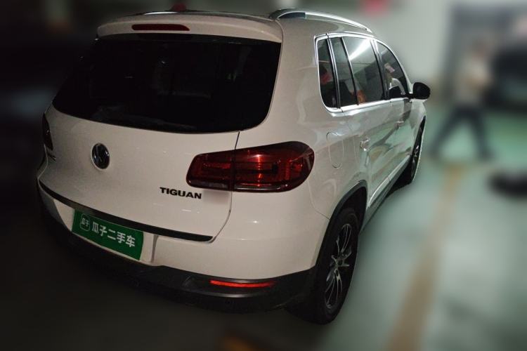 Used Volkswagen Tiguan 2015 1.8TSI Automatic Two-Wheel Drive Luxury Model Rear Right 45 Deg