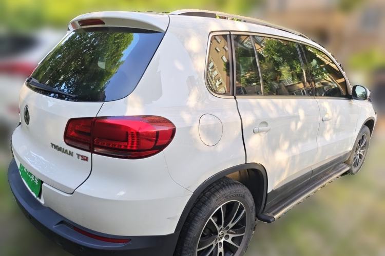 Used Volkswagen Tiguan 2015 1.8TSI Automatic Two-Wheel Drive Luxury Model Rear Right 45 Deg