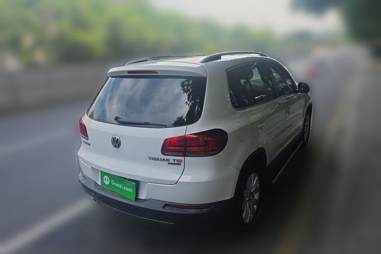 Used Volkswagen Tiguan 2015 1.8TSI Automatic All-Wheel-Drive Luxury Model Rear Right 45 Deg