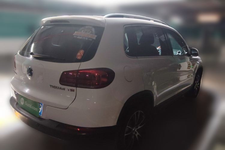 Used Volkswagen Tiguan 2015 1.8TSI Automatic Two-Wheel Drive Luxury Model Rear Right 45 Deg