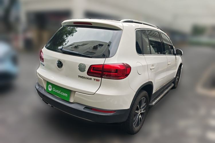 Used Volkswagen Tiguan 2015 1.8TSI Automatic Two-Wheel Drive Luxury Model Rear Right 45 Deg