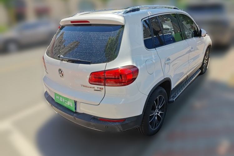 Used Volkswagen Tiguan 2015 1.8TSI Automatic All-Wheel-Drive Luxury Model Rear Right 45 Deg