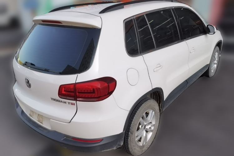 Used Volkswagen Tiguan 2015 1.8TSI Automatic Two-Wheel Drive Trend Edition Rear Right 45 Deg