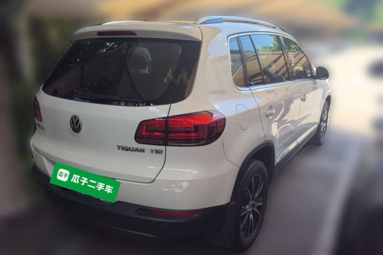 Used Volkswagen Tiguan 2015 1.8TSI Automatic Two-Wheel Drive Luxury Model Rear Right 45 Deg