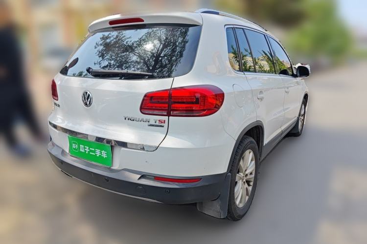 Used Volkswagen Tiguan 2015 1.8TSI Automatic All-Wheel-Drive Luxury Model Rear Right 45 Deg