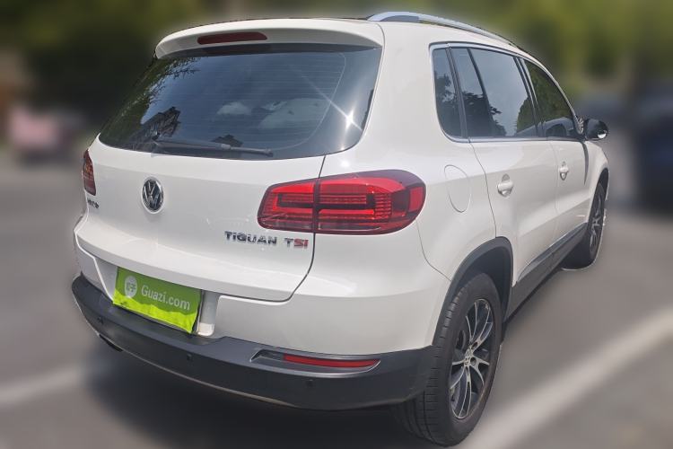Used Volkswagen Tiguan 2015 1.8TSI Automatic Two-Wheel Drive Luxury Model Rear Right 45 Deg