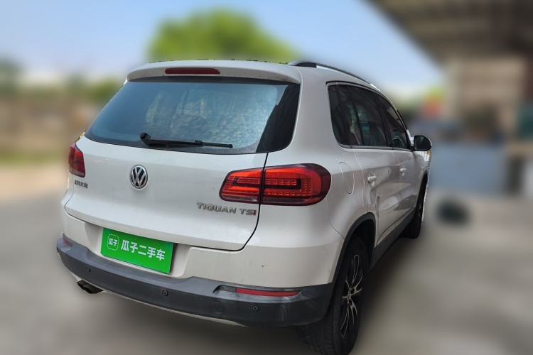 Used Volkswagen Tiguan 2015 1.8TSI Automatic Two-Wheel Drive Luxury Model Rear Right 45 Deg
