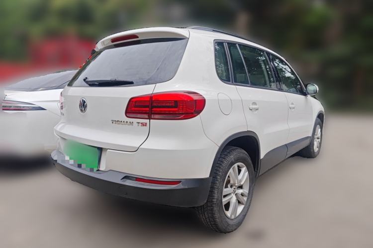 Used Volkswagen Tiguan 2015 1.8TSI Automatic Two-Wheel Drive Trend Edition Rear Right 45 Deg