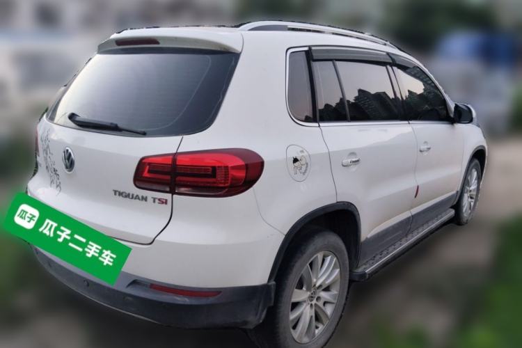 Used Volkswagen Tiguan 2015 1.8TSI Automatic Two-Wheel Drive Luxury Model Rear Right 45 Deg