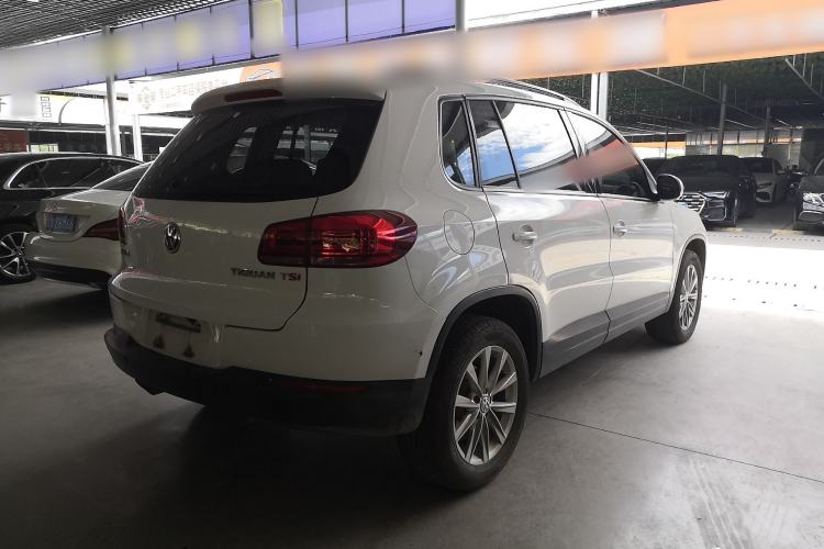 Used Volkswagen Tiguan 2015 1.8TSI Automatic Two-Wheel Drive Comfort Edition Rear Right 45 Deg