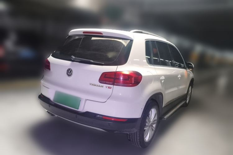 Used Volkswagen Tiguan 2015 1.8TSI Automatic Two-Wheel Drive Luxury Model Rear Right 45 Deg