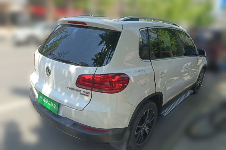 Used Volkswagen Tiguan 2015 1.8TSI Automatic All-Wheel-Drive Luxury Model Rear Right 45 Deg
