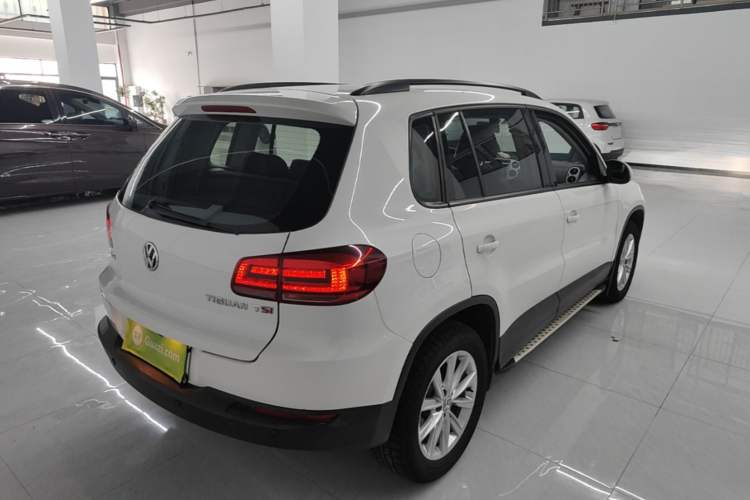 Used Volkswagen Tiguan 2015 1.8TSI Automatic Two-Wheel Drive Comfort Edition Rear Right 45 Deg