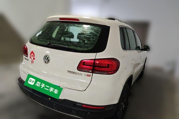 Used Volkswagen Tiguan 2015 1.8TSI Automatic Two-Wheel Drive Luxury Model Rear Right 45 Deg