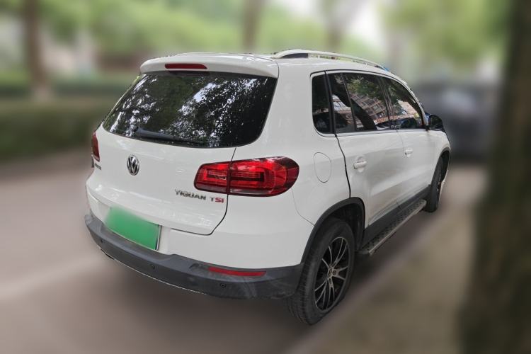 Used Volkswagen Tiguan 2015 1.8TSI Automatic Two-Wheel Drive Luxury Model Rear Right 45 Deg