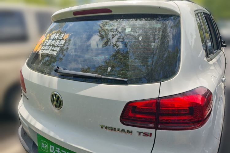 Used Volkswagen Tiguan 2015 1.8TSI Automatic Two-Wheel Drive Comfort Edition Rear Right 45 Deg