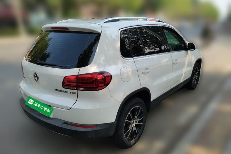 Used Volkswagen Tiguan 2015 1.8TSI Automatic Two-Wheel Drive Luxury Model Rear Right 45 Deg