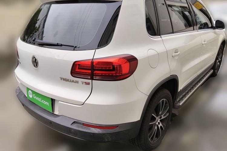 Used Volkswagen Tiguan 2015 1.8TSI Automatic Two-Wheel Drive Luxury Model Rear Right 45 Deg