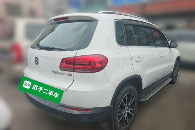 Used Volkswagen Tiguan 2015 1.8TSI Automatic Two-Wheel Drive Luxury Model Rear Right 45 Deg