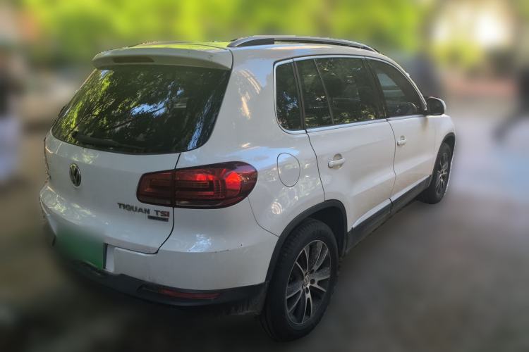 Used Volkswagen Tiguan 2015 1.8TSI Automatic All-Wheel-Drive Luxury Model Rear Right 45 Deg
