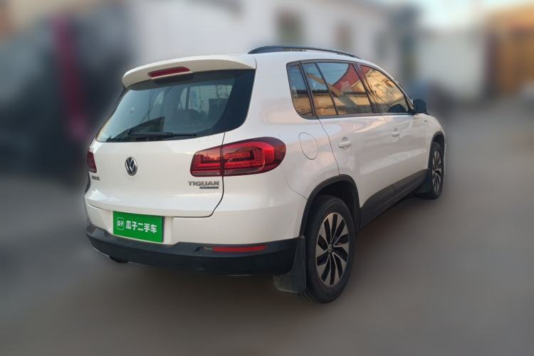 Used Volkswagen Tiguan 2015 1.4TSI Manual Two-Wheel Drive BlueMotion Edition Rear Right 45 Deg