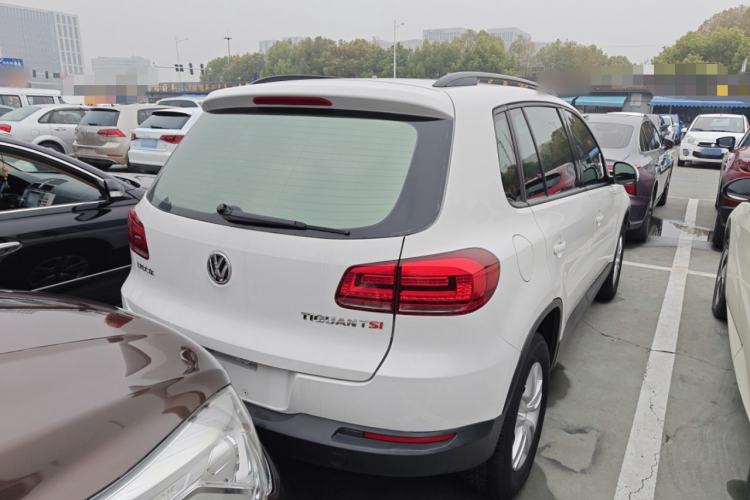 Used Volkswagen Tiguan 2015 1.8TSI Automatic Two-Wheel Drive Trend Edition Rear Right 45 Deg