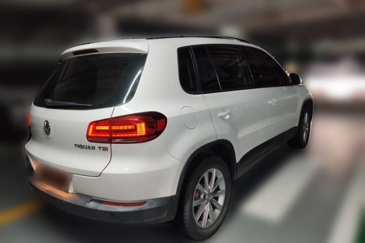 Used Volkswagen Tiguan 2015 1.8TSI Automatic Two-Wheel Drive Comfort Edition Rear Right 45 Deg