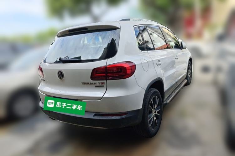 Used Volkswagen Tiguan 2015 1.8TSI Automatic Two-Wheel Drive Luxury Model Rear Right 45 Deg