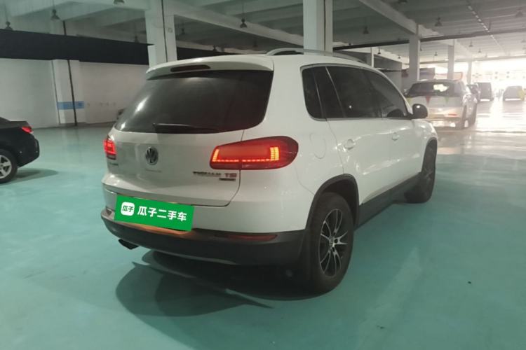 Used Volkswagen Tiguan 2015 2.0 TSI Automatic All-Wheel Drive Luxury Edition Rear Right 45 Deg