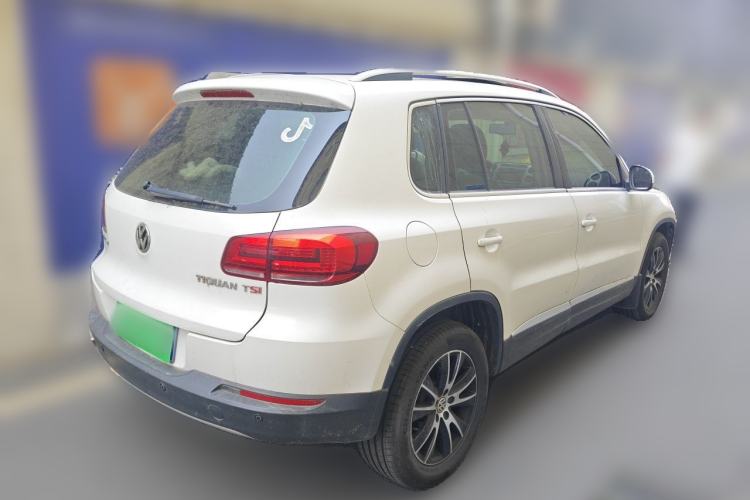 Used Volkswagen Tiguan 2015 1.8TSI Automatic Two-Wheel Drive Luxury Model Rear Right 45 Deg