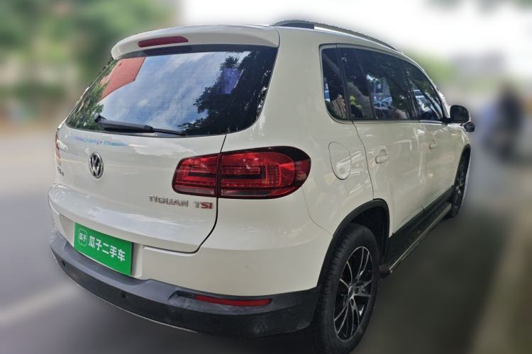 Used Volkswagen Tiguan 2015 1.8TSI Automatic Two-Wheel Drive Luxury Model Rear Right 45 Deg