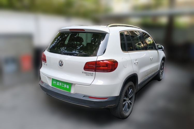 Used Volkswagen Tiguan 2015 1.8TSI Automatic Two-Wheel Drive Luxury Model Rear Right 45 Deg